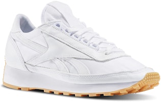 (W) 리복 아즈텍 가먼트 검 화이트 (Reebok Aztec Garment Gum White) BD2808 Lookbook (W) 리복 아즈텍 가먼트 검 화이트 (Reebok Aztec Garment Gum White) BD2808