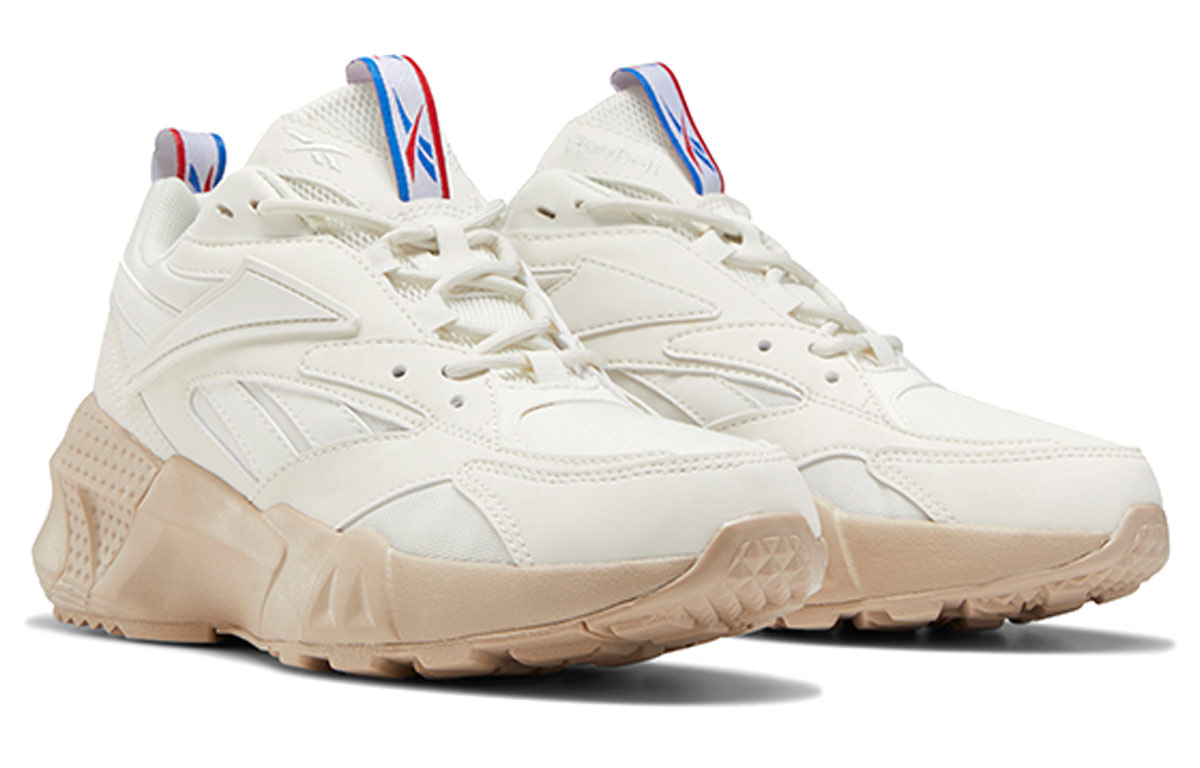 Lookbook (W) Reebok Aztrek Double Mix Beige/Blanc EH2326