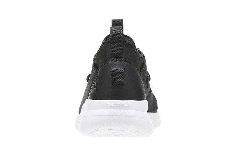 Shop (W) Reebok Cardio Motion ''Schwarz'' BD2107