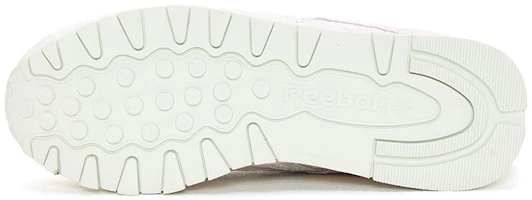 Shop Reebok Cl皮革閃光 舒適耐磨跑步鞋 女款 淺粉
