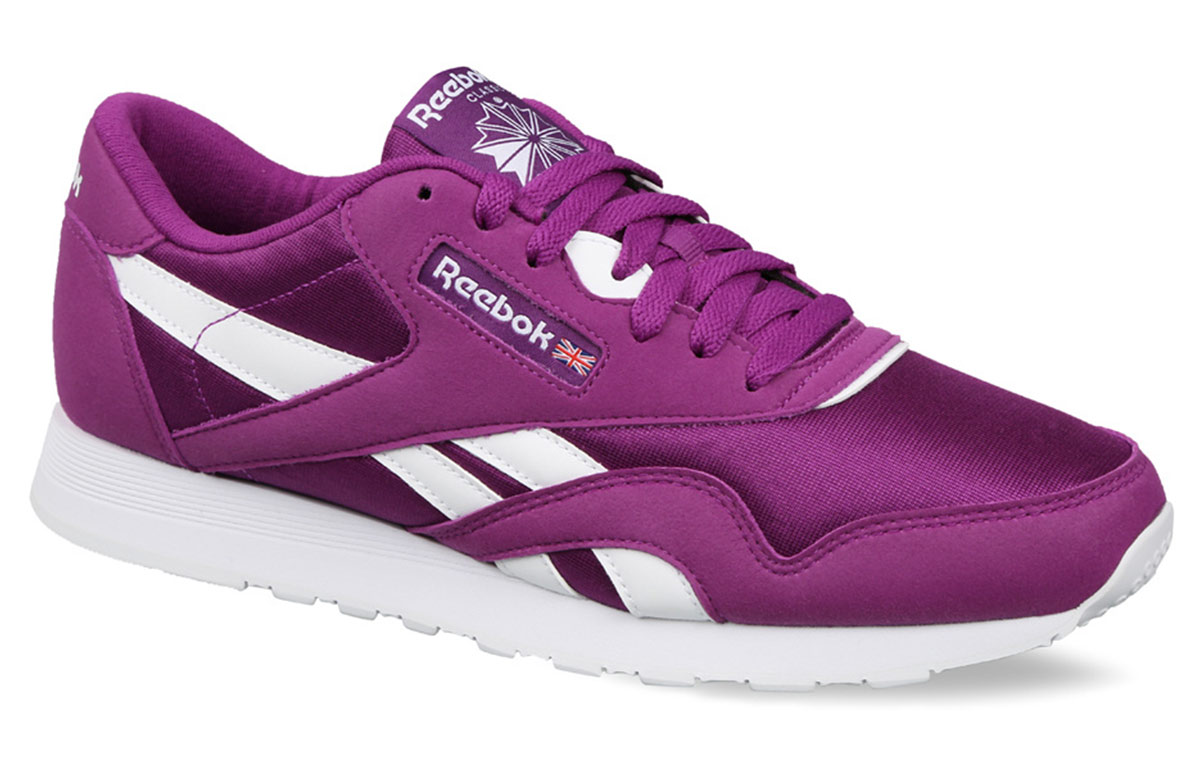 Lookbook (W) Reebok CL NYLON KLEUR ''Paars Wit'' CN7451