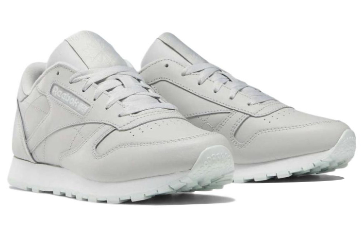 Lookbook (W) リーボック クラシックレザー 「コールドグレー」 DV7104