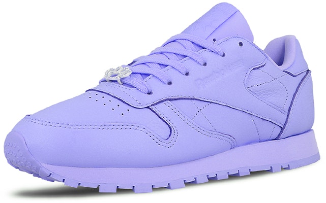 (W) Reebok Classic Leather 'Ungu Pekat' BS7913 Lookbook (W) Reebok Classic Leather 'Ungu Pekat' BS7913