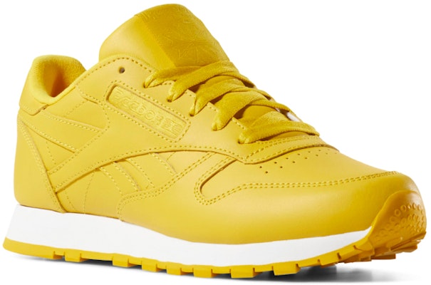 (W) Reebok Kulit Klasik 'Kuning Lemon' CN7604 Lookbook (W) Reebok Kulit Klasik 'Kuning Lemon' CN7604