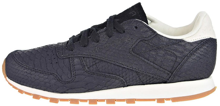 women-reebok-classic-leather-navy-blue-v68796
