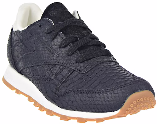 (W) Reebok Classic Leather 'Biru Laut' V68796 Lookbook (W) Reebok Classic Leather 'Biru Laut' V68796