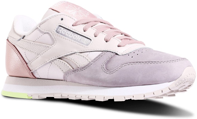 (W) 锐步经典皮革粉色款 CN1778 Lookbook (W) 锐步经典皮革粉色款 CN1778