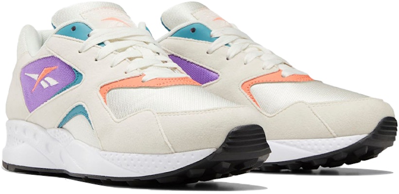 (W) Reebok Classics Torch Hex 'Putih Biru' DV8768 Lookbook (W) Reebok Classics Torch Hex 'Putih Biru' DV8768