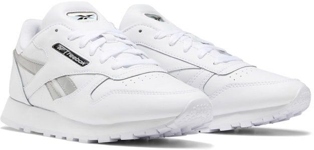 (W) Reebok Classic Leather 'Putih Perak Metalik' EF3267 Lookbook (W) Reebok Classic Leather 'Putih Perak Metalik' EF3267