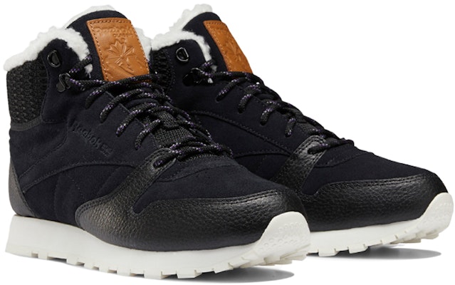 (W) But Reebok Kulit Klasik Arctic Boots 'Hitam' DV7233 Lookbook (W) But Reebok Kulit Klasik Arctic Boots 'Hitam' DV7233