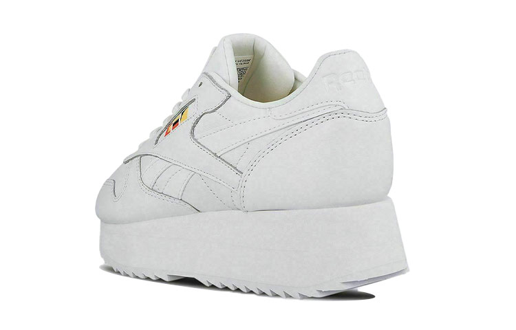 Shop (W) (女性用) リーボック クラシックレザーダブル『ホワイト』DV5391 DV5391