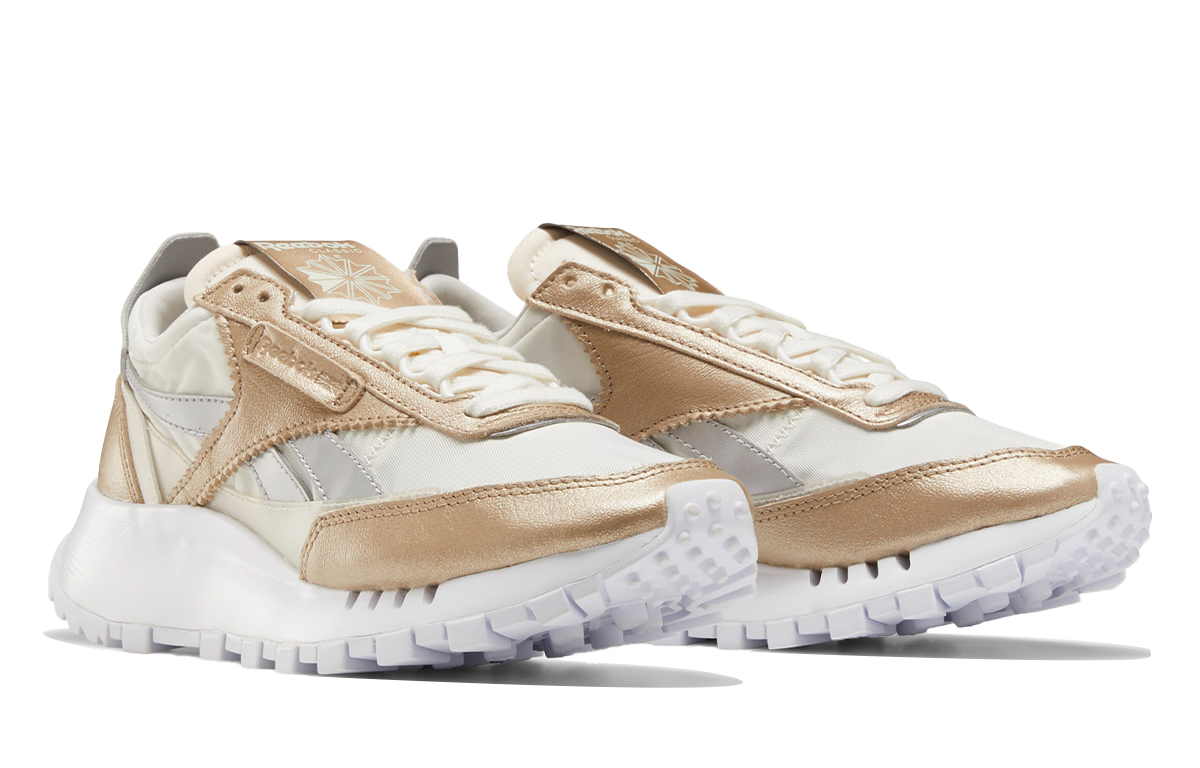 Lookbook (W) Reebok Classic Leather Legacy 'Champagne Silver' dalam Melayu FY9806