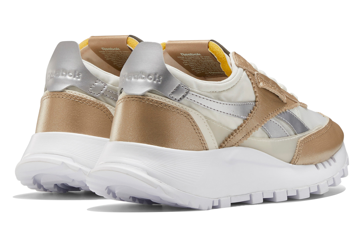 Shop (W) Reebok Classic Leather Legacy 'Champagne Silver' dalam Melayu FY9806
