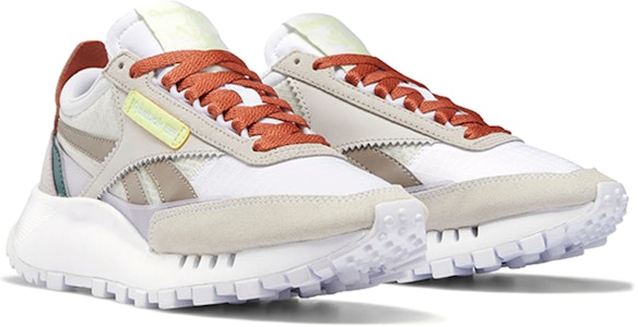 (W) Reebok Classic Leather Legacy 'Putih Luminous Lilac' FY7443 Lookbook (W) Reebok Classic Leather Legacy 'Putih Luminous Lilac' FY7443