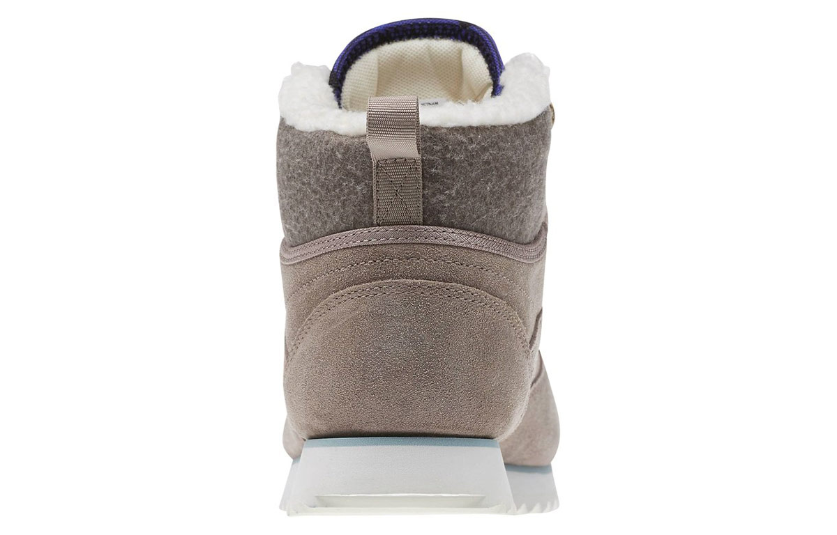 Shop (W) Reebok Classic Leather Mid ''Outdoor Fleece Camel'' Schoenen AQ9776