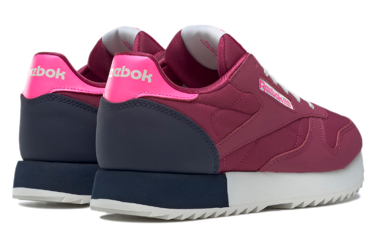 Shop （女性）Reebok 經典皮革波紋「拳莓」GW5336