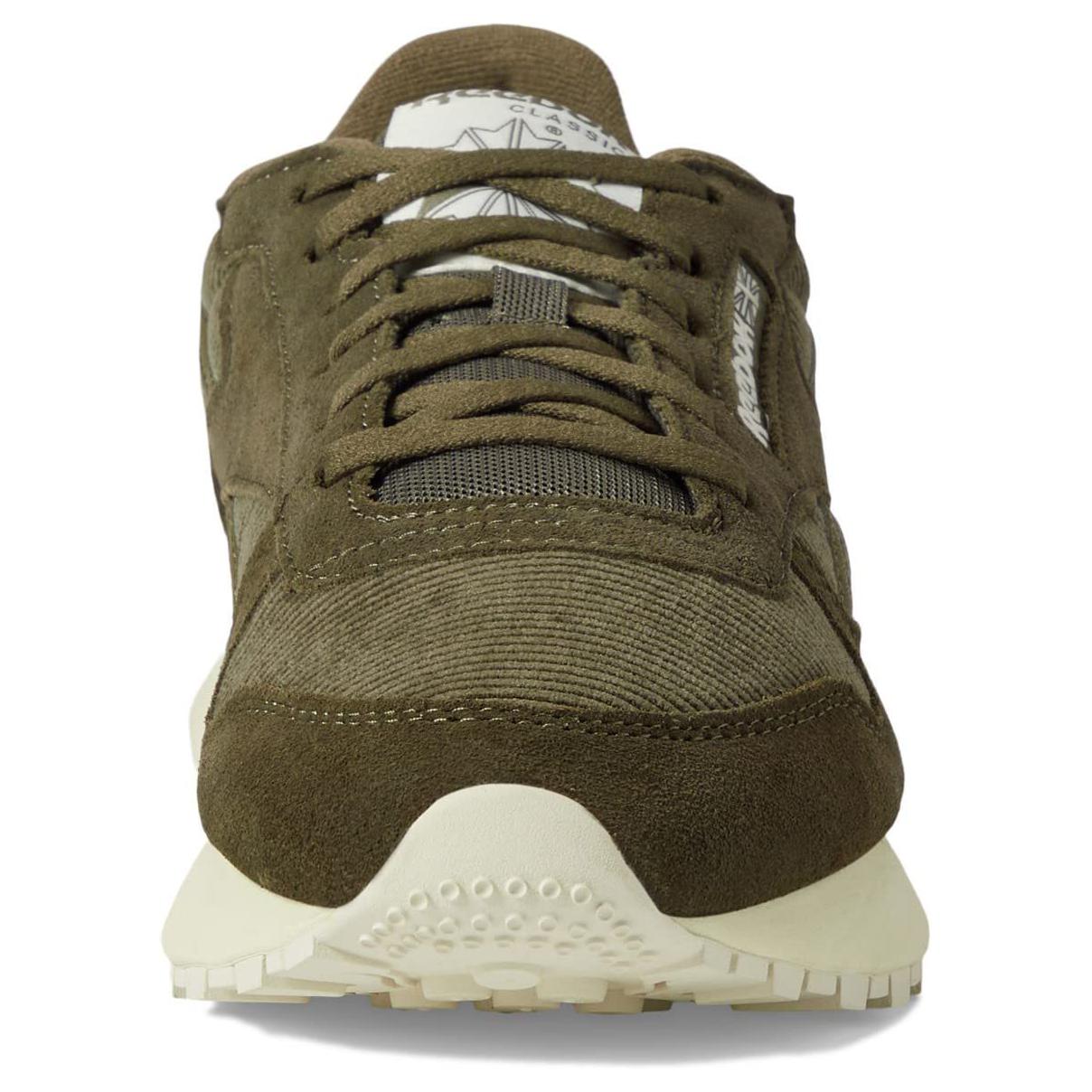 Shop （女款）Reebok 經典皮革 SP '軍綠色' GW4466