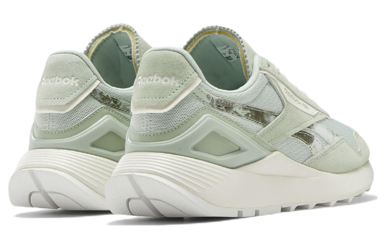 Shop (W) Reebok经典Legacy AZ“薄荷绿” GX2820
