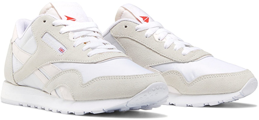(W) Reebok Clásico de Nylon Blanco 'Beige' FY1073 Lookbook (W) Reebok Clásico de Nylon Blanco 'Beige' FY1073