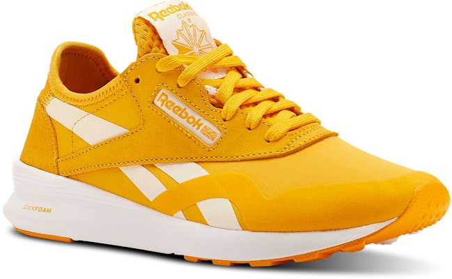 (W) Reebok ClassicOthers 'Kuning Putih' CN3630 Lookbook (W) Reebok ClassicOthers 'Kuning Putih' CN3630