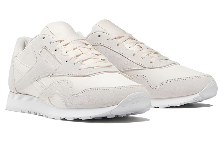 Lookbook (W) リーボック クラシック ナイロン レトロ ベージュ (Rībokku Kurashikku Nairon Retro Bēju) DV6235