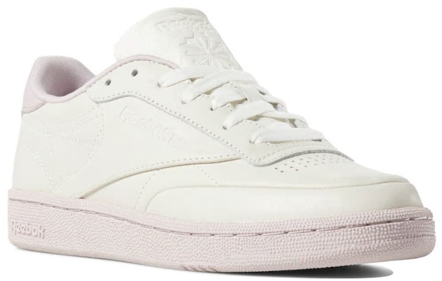 (W) Reebok Club C 85 'Putih Krim Merah Muda' CN7041 Lookbook (W) Reebok Club C 85 'Putih Krim Merah Muda' CN7041