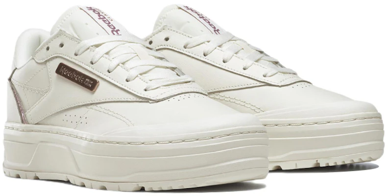 (W) Reebok Club C Double Geo 'Chalk Rose Gold' Wanita GZ2157 Lookbook (W) Reebok Club C Double Geo 'Chalk Rose Gold' Wanita GZ2157