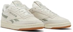Lookbook (W) Reebok Club C Revenge Vintage 'Vintage Chalk Harmony Green' dalam Hijau Harmoni. GV6970