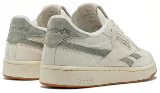 Reebok Club C 復古復仇 防滑耐磨 低筒 滑板鞋 女款 米白綠 Shop Reebok Club C 復古復仇 防滑耐磨 低筒 滑板鞋 女款 米白綠