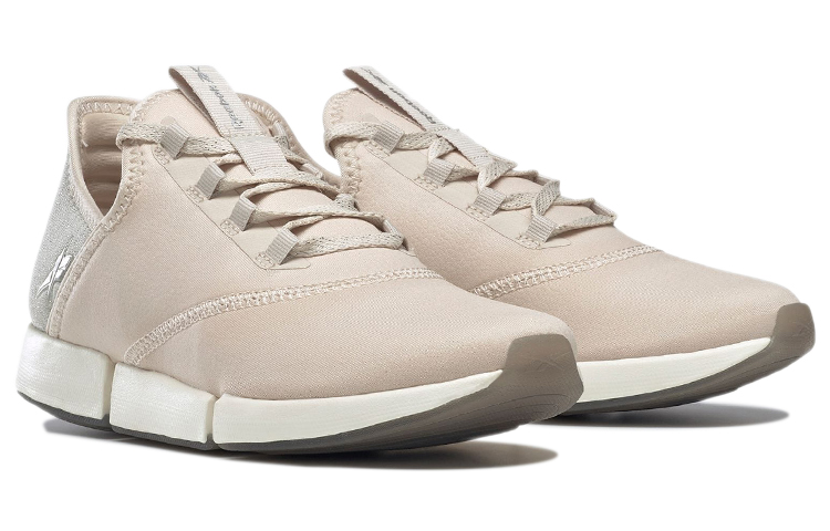 Lookbook (W) Reebok DailyFit AP ''Lichtroze'' GY3689