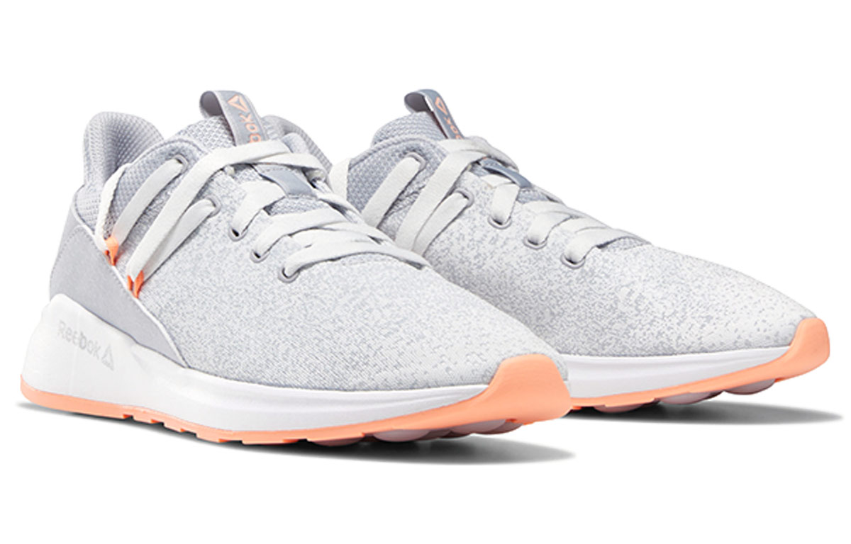Lookbook (W) Reebok Ever Road DMX 2.0 'Abu Putih' Sneakers Pria DV5343
