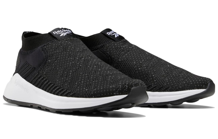 Lookbook (W) Reebok Ever Road DMX 2.0 Slip-On ''Nero'' EF3124