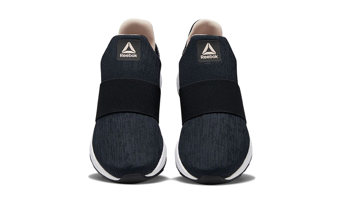 Lookbook (W) Reebok EVER ROAD DMX SLIP ON 'Hitam Abu-abu' DV5337