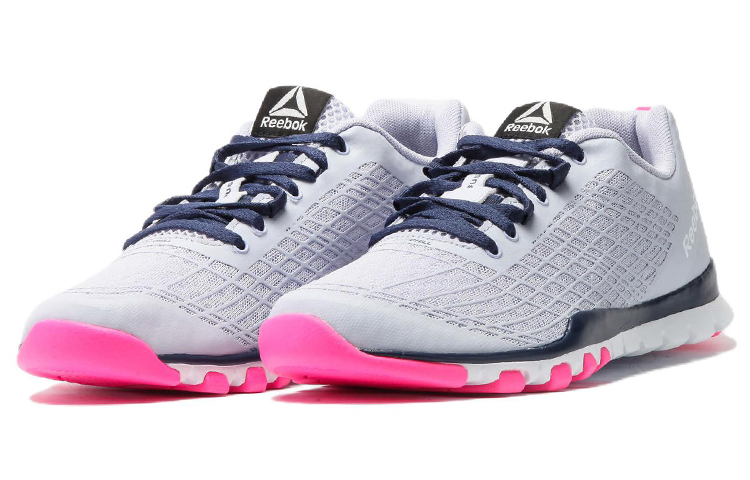 Lookbook (W) Reebok Everchill Train ''Grijs Roze'' AR3067
