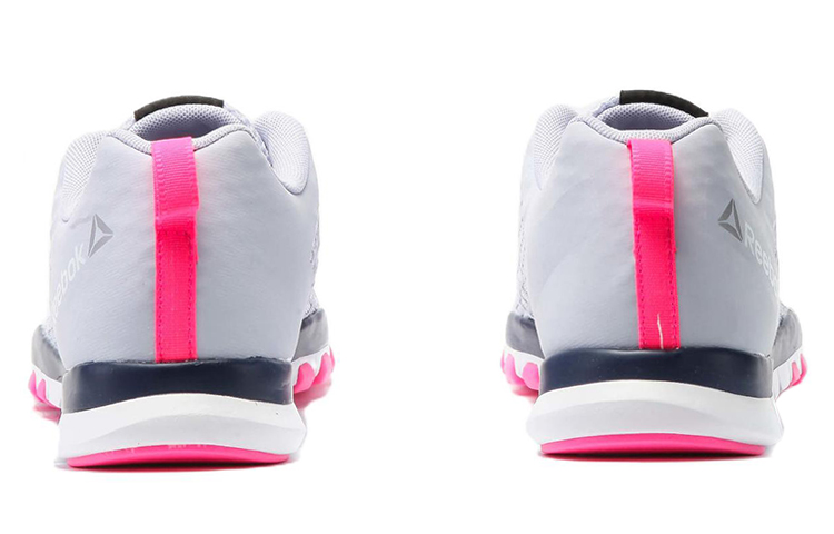 Shop (W) Reebok Everchill Train ''Grijs Roze'' AR3067