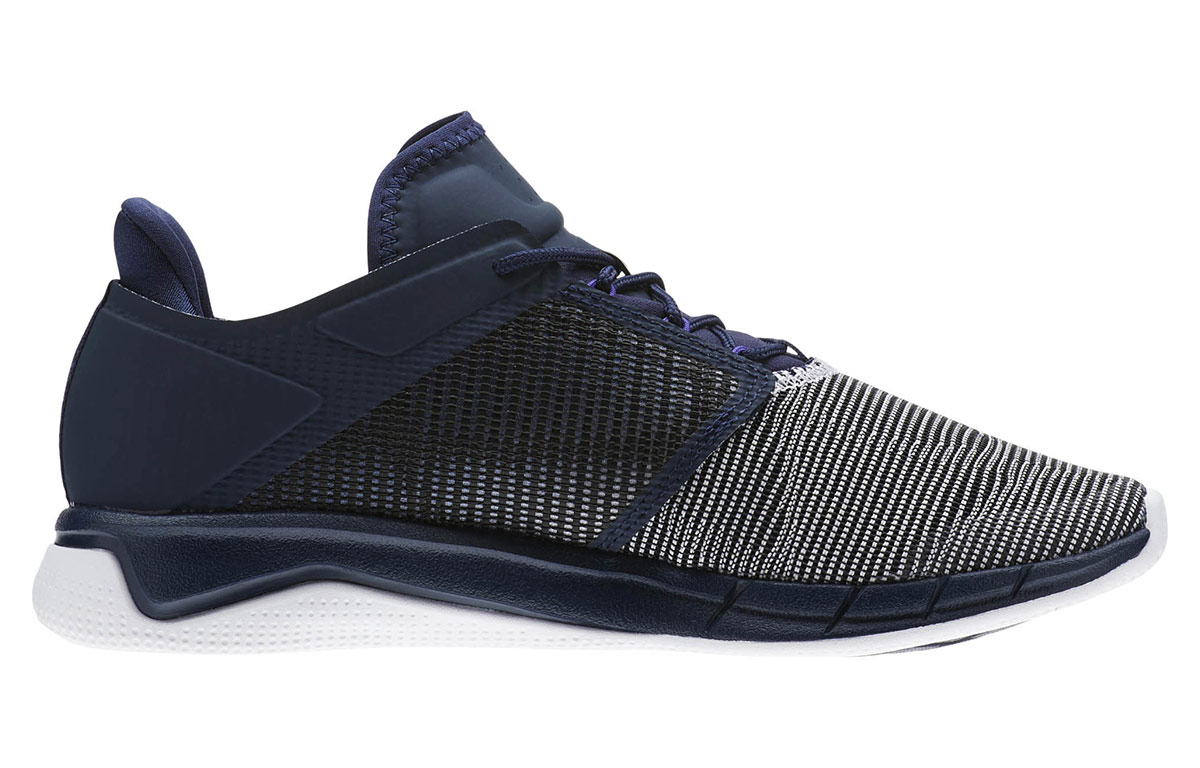 Order (W) Reebok Fast Flexweave ''Dunkelblau'' CN2536