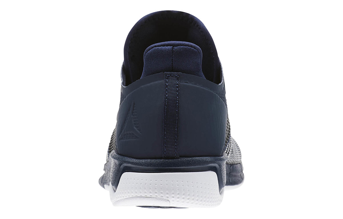 Shop (W) Reebok Fast Flexweave ''Dunkelblau'' CN2536
