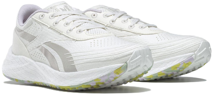 (W) Reebok Sepatu Lari Rendah 'Putih Abu-Abu' GW5240 Lookbook (W) Reebok Sepatu Lari Rendah 'Putih Abu-Abu' GW5240