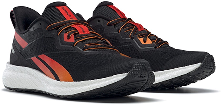 (W) Reebok Floatride Profesional 'Merah Hitam' FU8278 Lookbook (W) Reebok Floatride Profesional 'Merah Hitam' FU8278