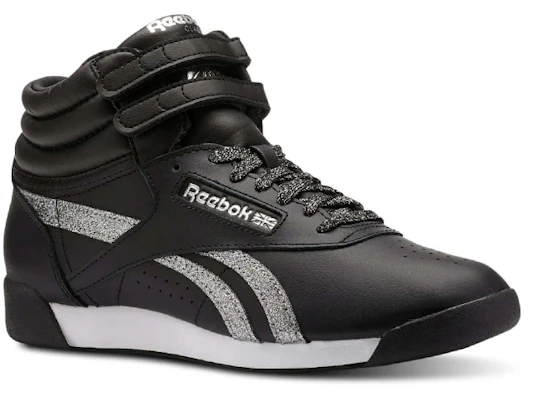 (W) Reebok Freestyle Hi 'Negro Gris' CN0183 Lookbook (W) Reebok Freestyle Hi 'Negro Gris' CN0183