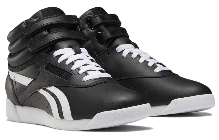 Lookbook (W) Reebok Freestyle Hi ''Schwarz Weiß'' DV7770