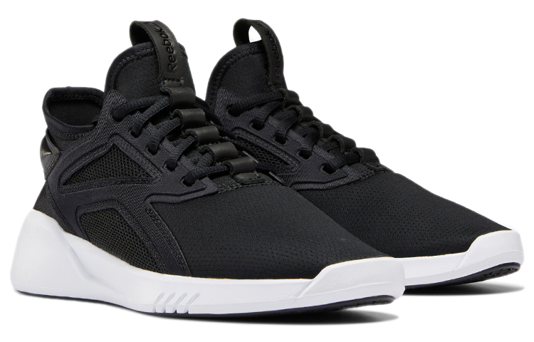 Lookbook (W) リーボック フリースタイル モーション ロー (黒/白) DV5184