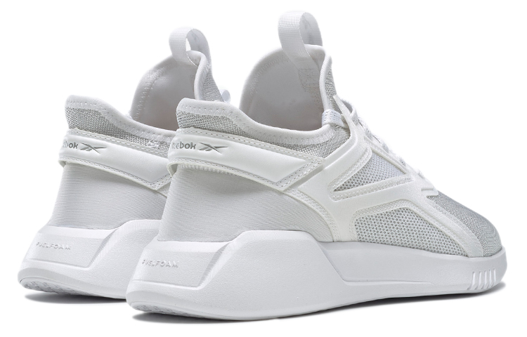 Shop (W) リーボック フリースタイル モーション ロー (グレー/ホワイト) FV6244