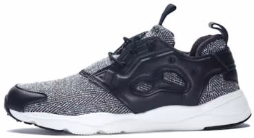 Buy Reebok Furylite Winter 舒適輕便運動休閒鞋 女款 黑灰