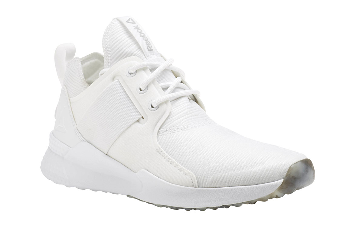 Lookbook (W) Reebok Guresu 1.0 Blanc CM8878