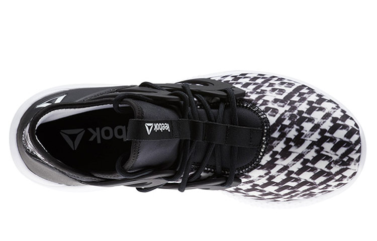 Lookbook (W) Reebok HAYASU LTD ''Zwart Grijs Wit'' CN1944
