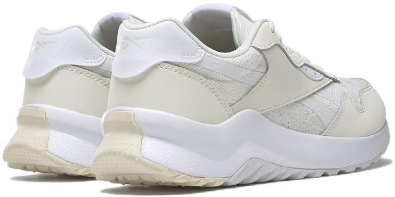 Reebok Heritance 低幫耐磨跑步鞋 女款 米白 Shop Reebok Heritance 低幫耐磨跑步鞋 女款 米白