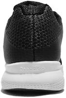 Shop Reebok Instalite Run 輕便透氣跑步鞋 女款 黑灰