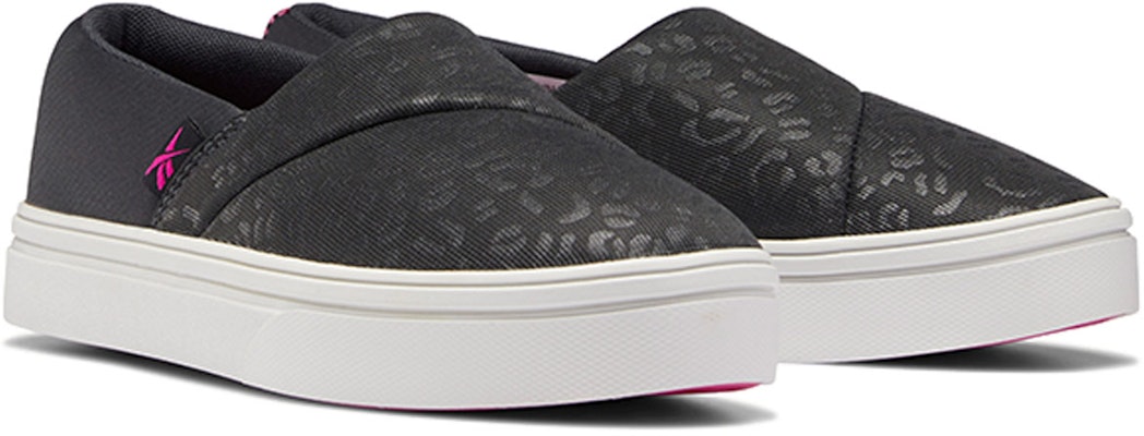 (W) Reebok Katura 'Hitam' FZ0478 Lookbook (W) Reebok Katura 'Hitam' FZ0478