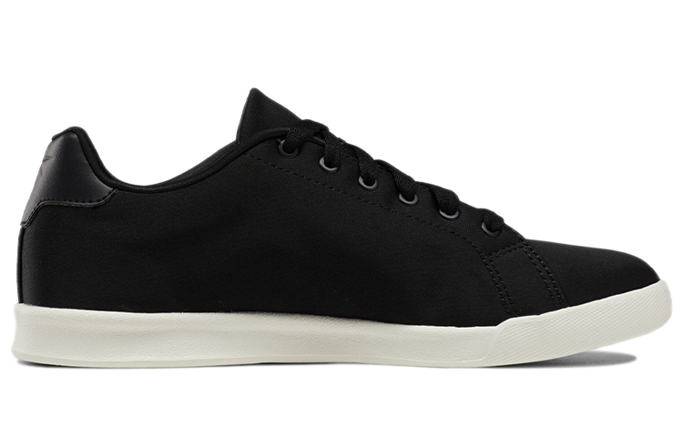 Order (W) Reebok Lux Walk 'Hitam Kasual Serbaguna Low-Top' GV7101
